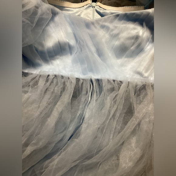 Pregnant photos blue dress size medium - Picture 10 of 11